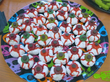 spooky halloween treats eyeballs-WM
