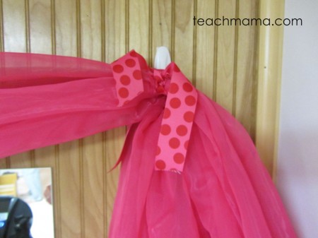 how to build a stage: decorate - ribbon