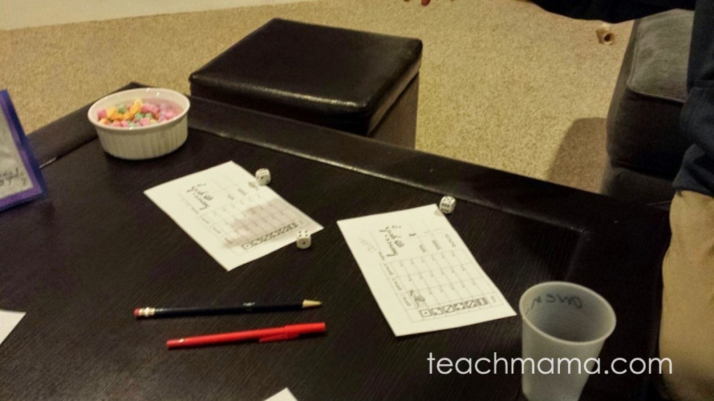 how to play bunco with FAMILIES | teachmama.com