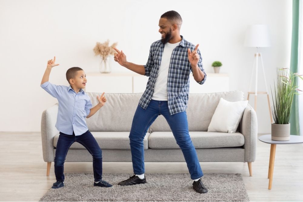 Stop dance at home with the family