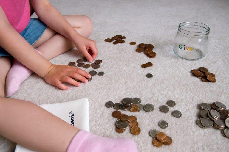 Kids Counting Money