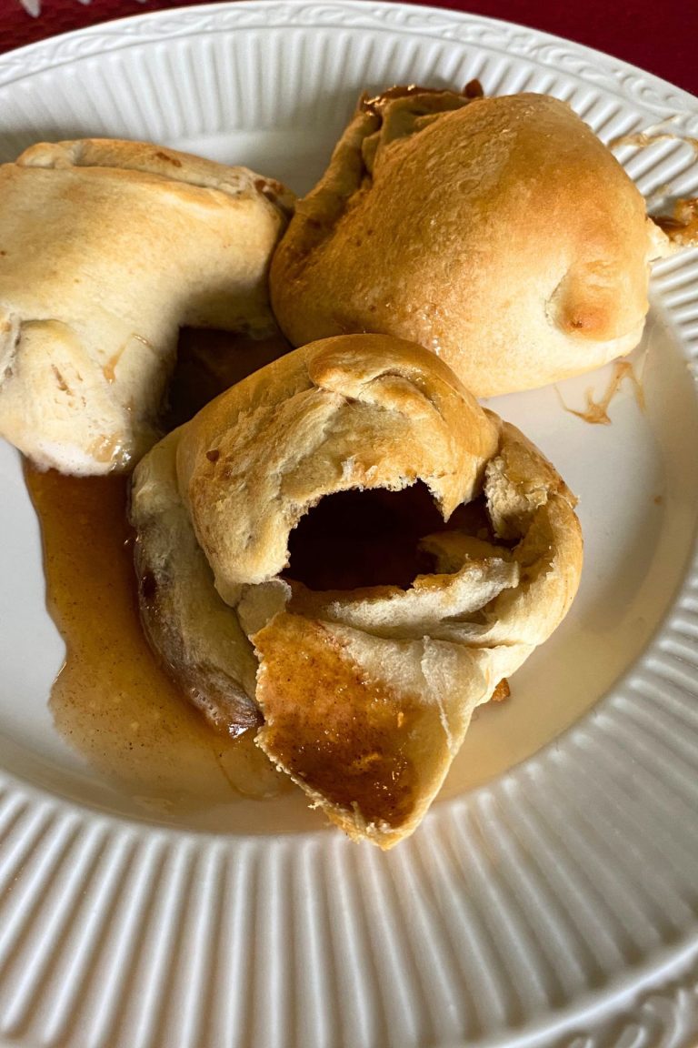 Baked crescent roll with hollow cavity inside