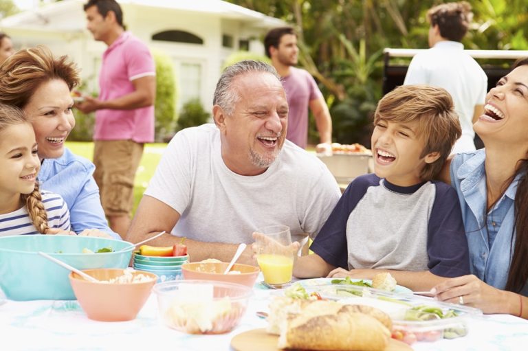 Most Common Spanish Phrases to Use at Family Events