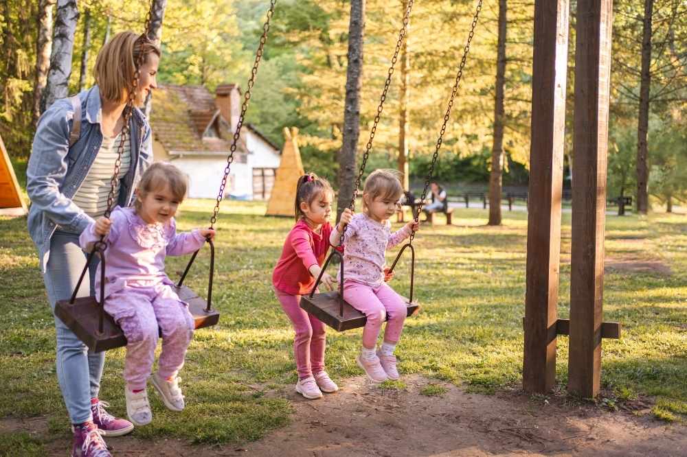 What Should Parents Know Before Getting a Backyard Swing Set