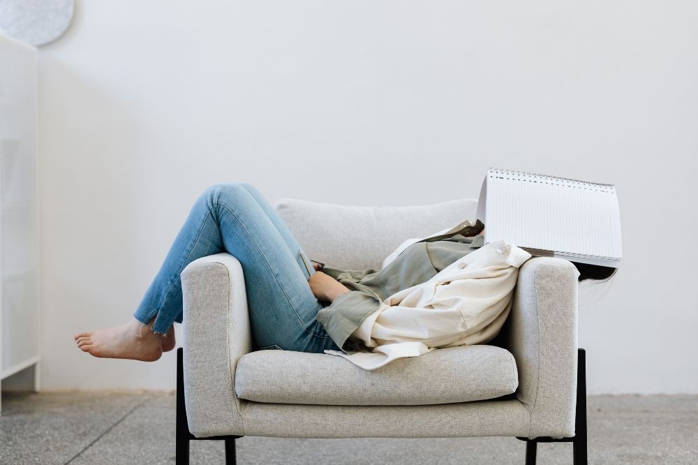 Can Letting Yourself Be Completely Bored at Home Actually Repair Your Focus