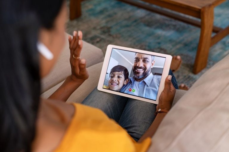 Crossing Oceans, Staying Close A Parent’s Guide to Nurturing Global Family Ties in India
