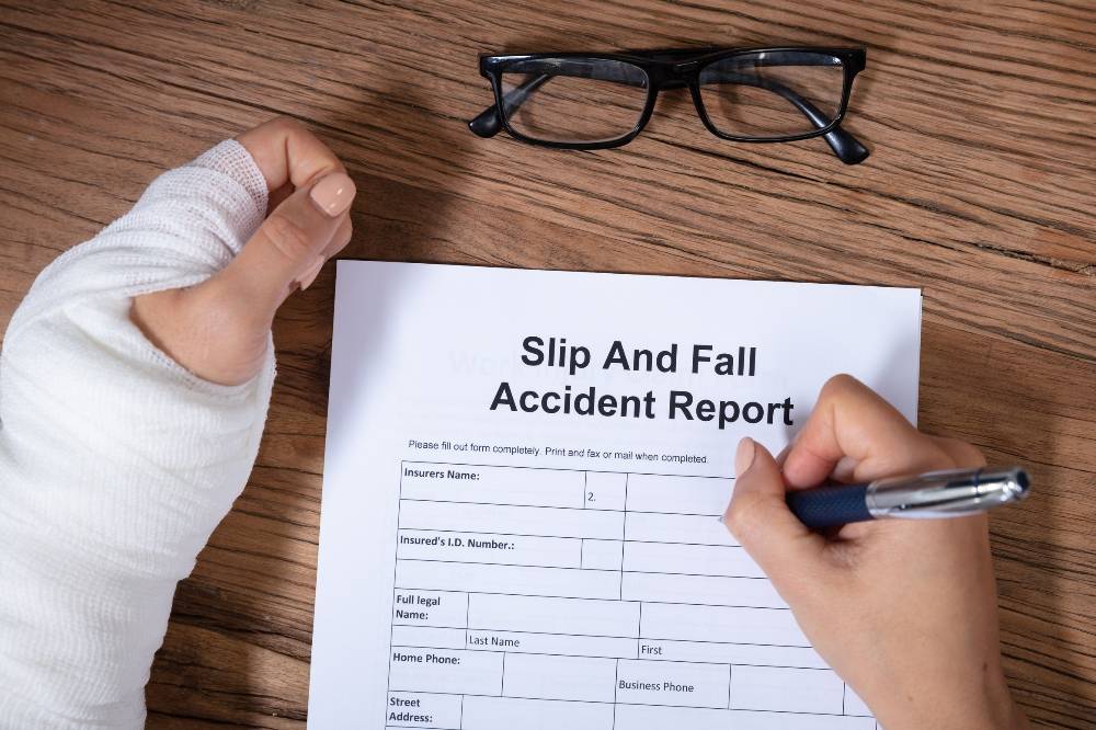 Slip and fall accident report